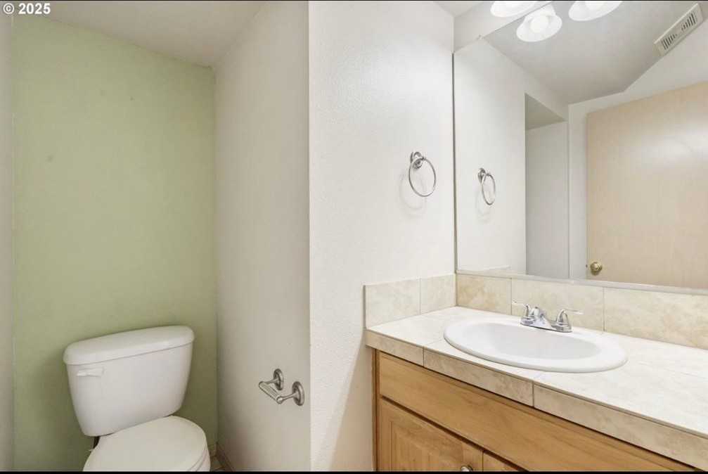 2833 Ne Stapleton Rd - Photo 5 of 20