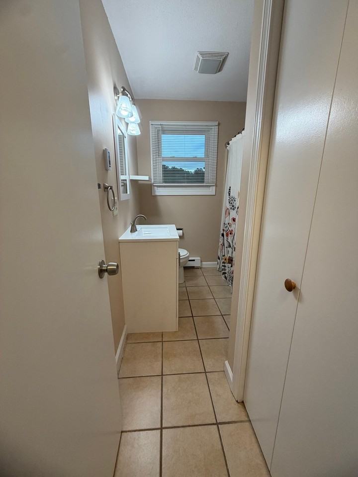 17 Lockwood Ave - Photo 7 of 9