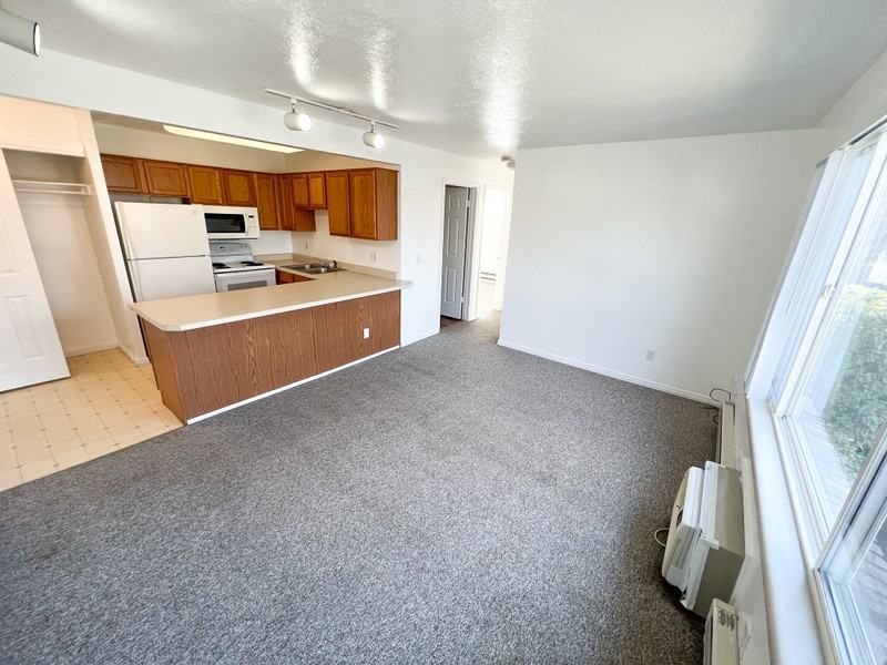 717 S St #3 - Photo 3 of 7