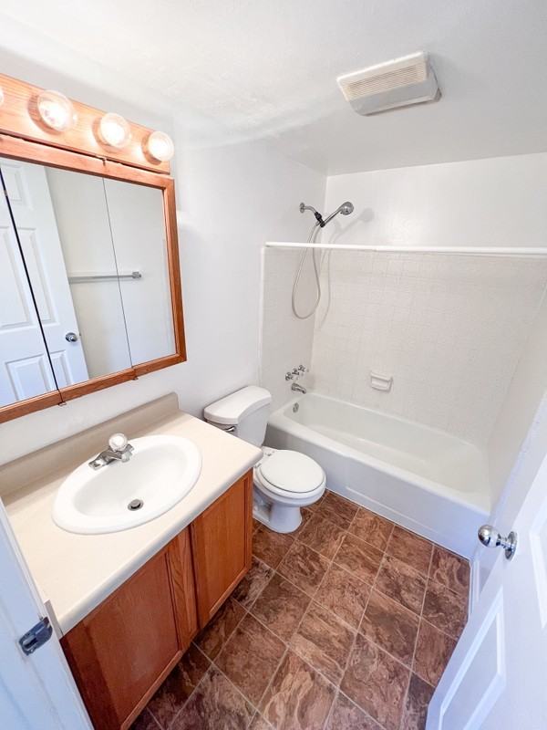 717 S St #3 - Photo 4 of 7