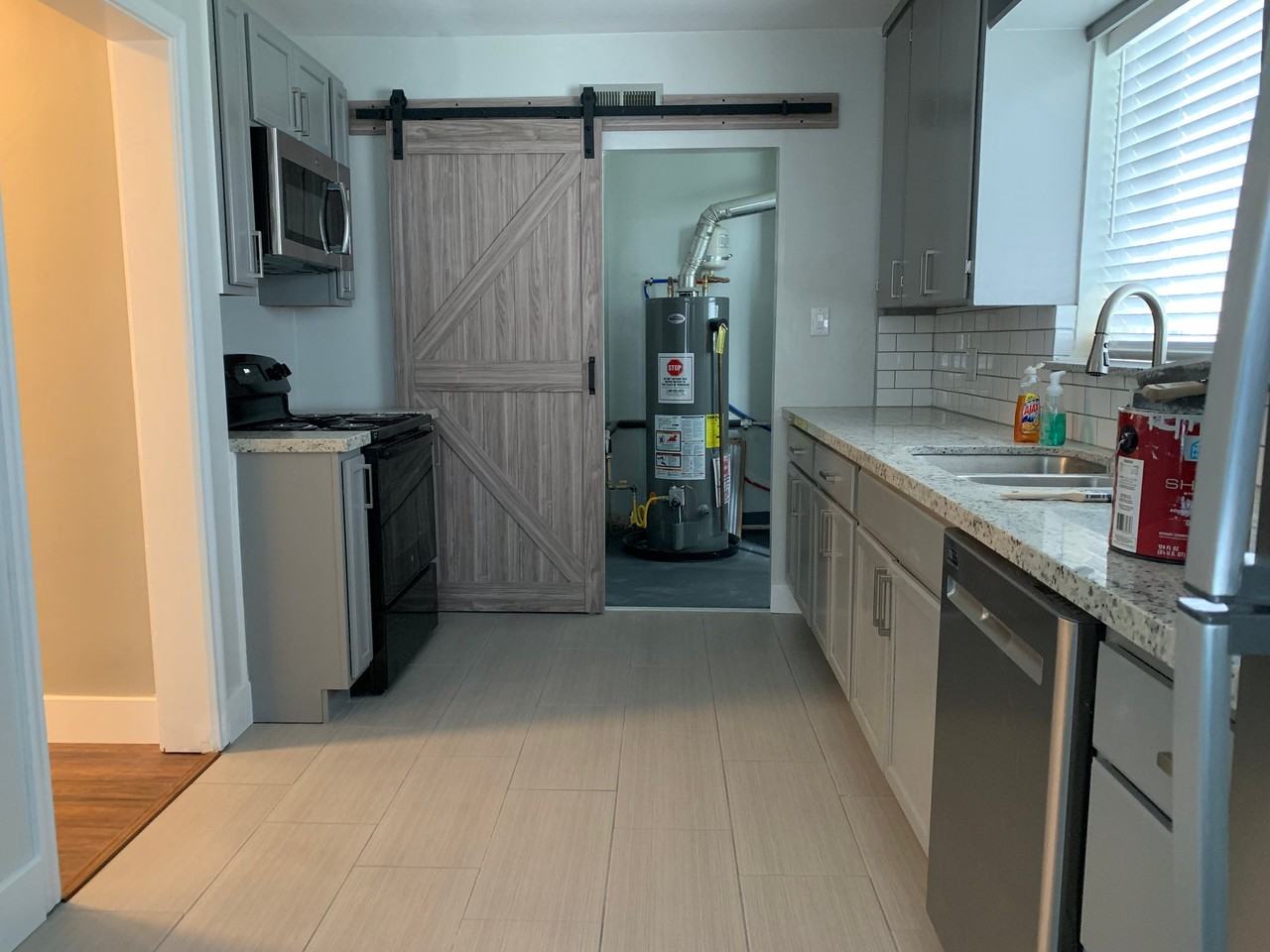 225 E Westminster Ave #1 - Photo 5 of 13