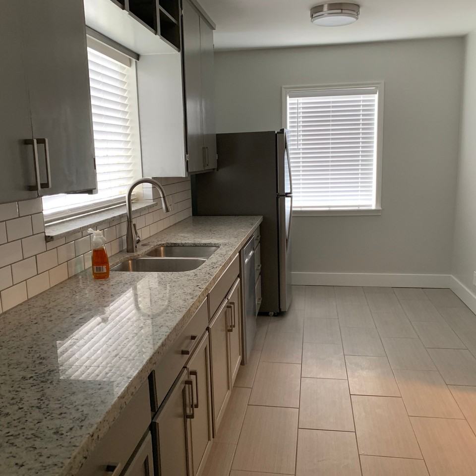 225 E Westminster Ave #1 - Photo 6 of 13
