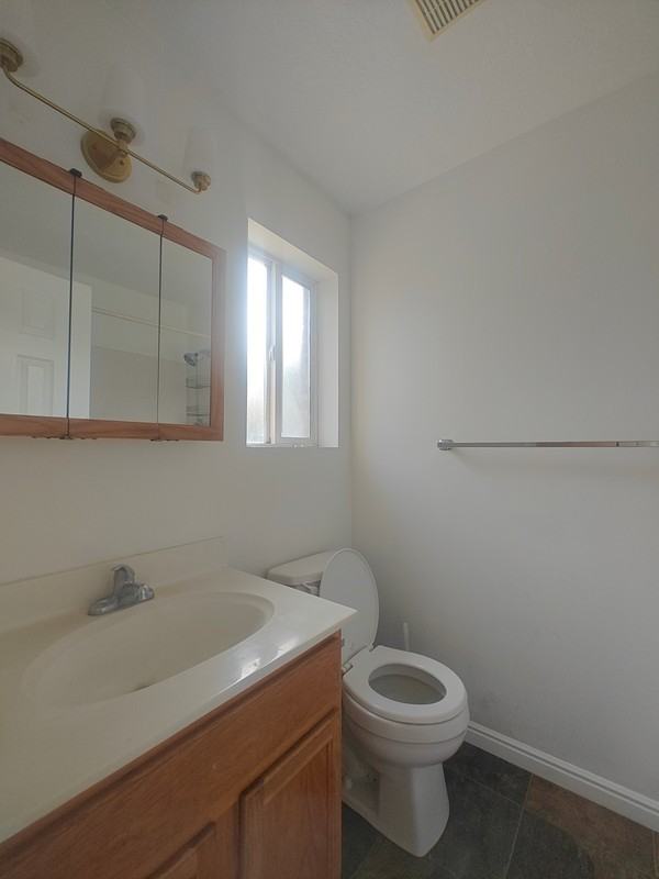 584 N Pugsley St - Photo 3 of 6
