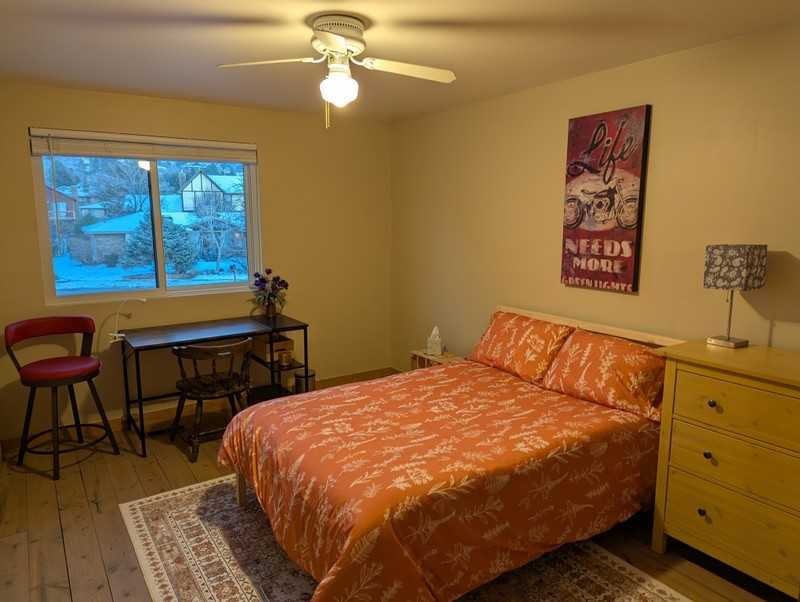 8134 S Scandia Ct - Photo 2 of 11