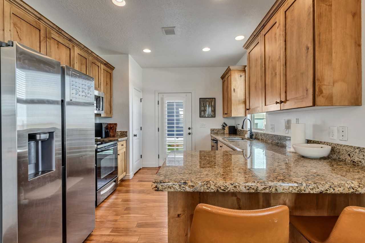 4253 W Clarks Hill Dr - Photo 5 of 19