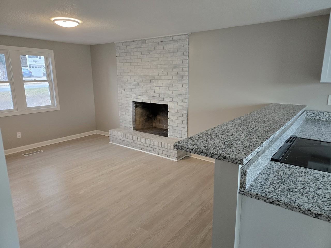 3609 Ne 67th St - Photo 2 of 11