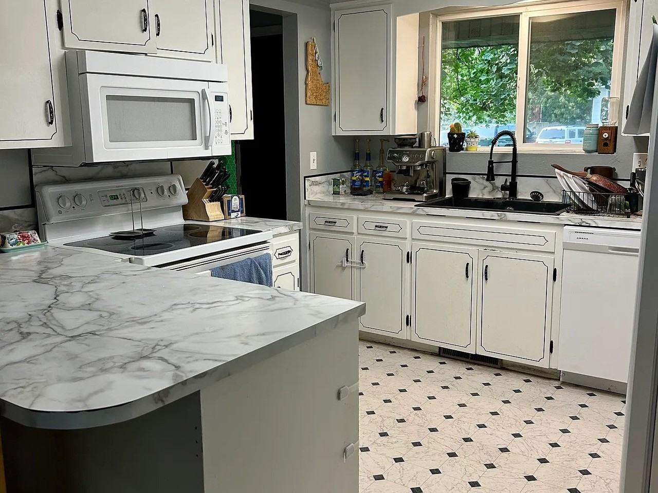 9865 W La Hobtan Dr - Photo 3 of 10