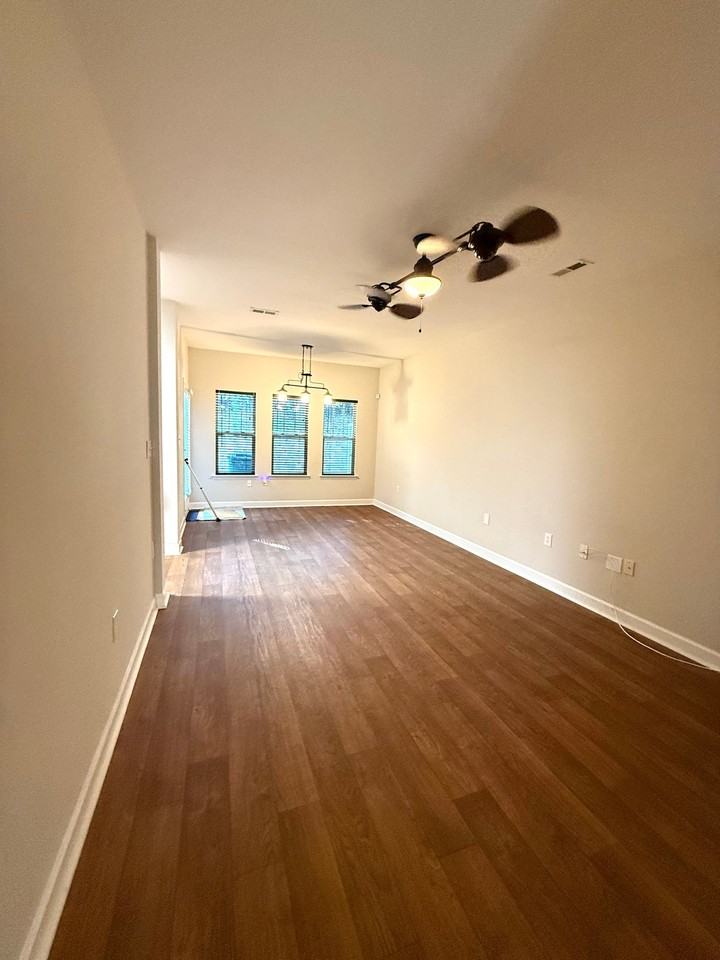 5915 Pisgah Way - Photo 4 of 19