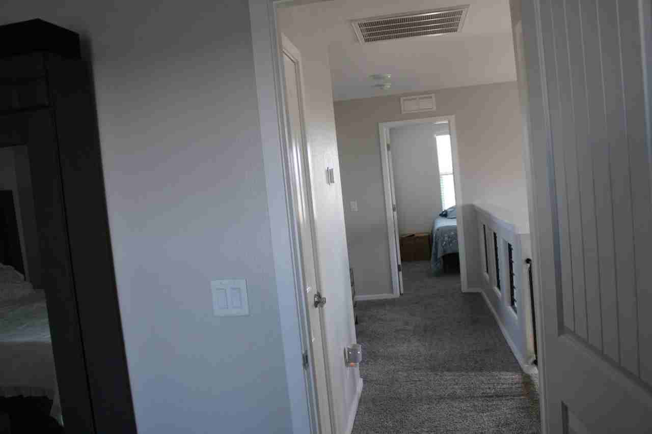 13909 Summer View Ave - Photo 4 of 23
