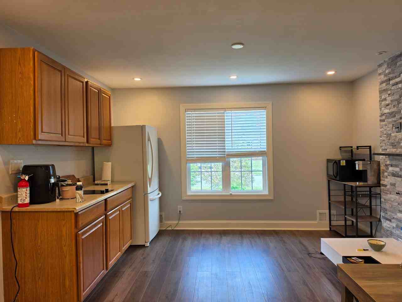 18 Sherwood Ln #1B - Photo 2 of 10