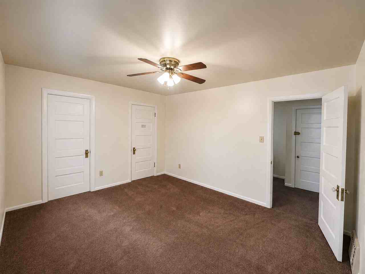422 Franklin Ave #1 - Photo 6 of 11