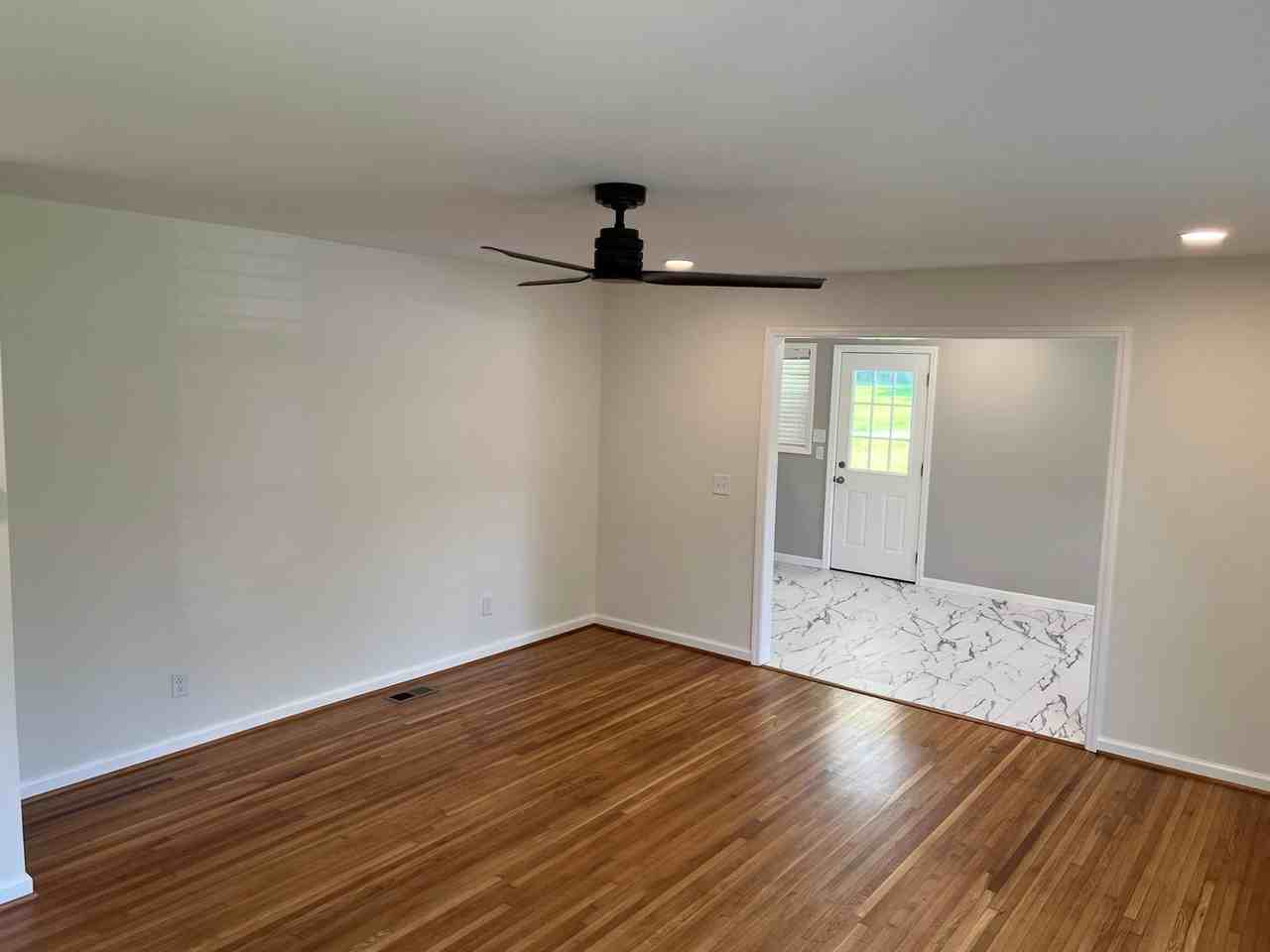 1492 Arkadelphia Rd - Photo 5 of 10
