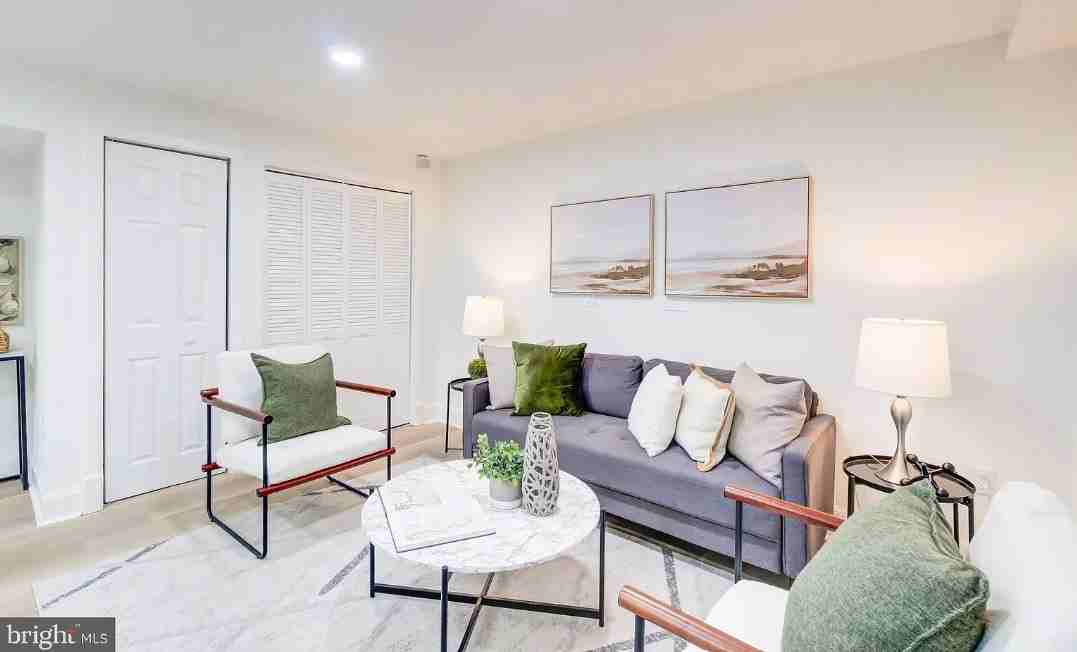 1673 Park Rd Nw #B2 - Photo 3 of 24