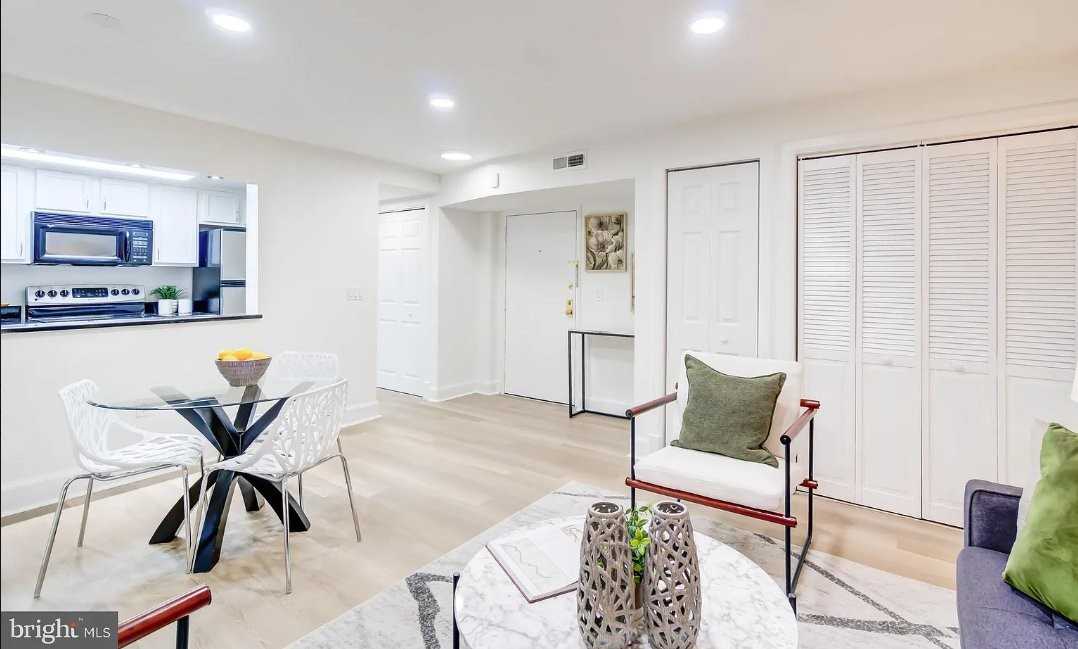 1673 Park Rd Nw #B2 - Photo 7 of 24