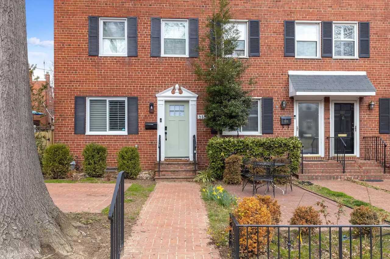 815 Jefferson St - Photo 3 of 20