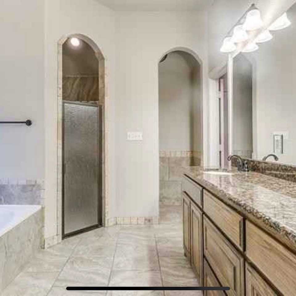 354 Spyglass Dr - Photo 4 of 11