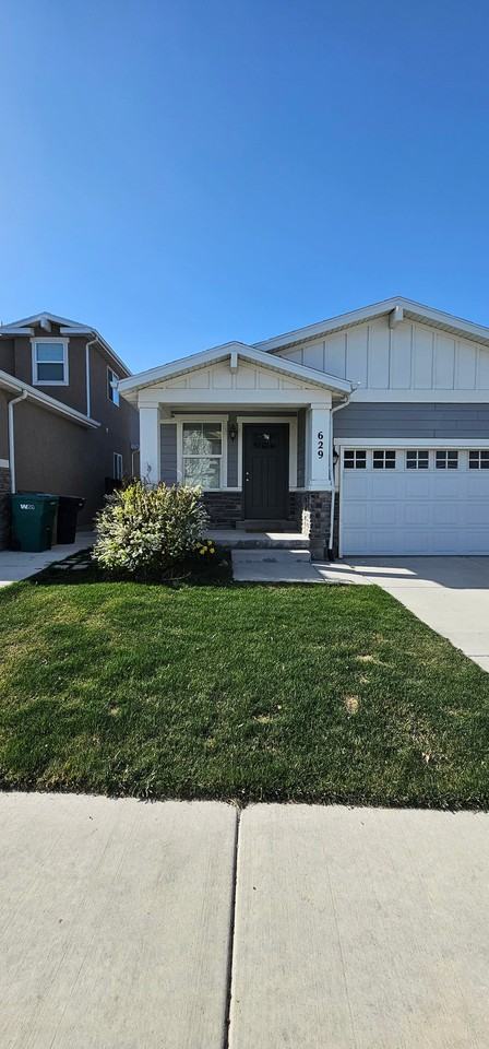 629 W Life Dr - Photo 3 of 17