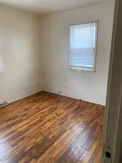 5510 Granville Ave - Photo 4 of 4