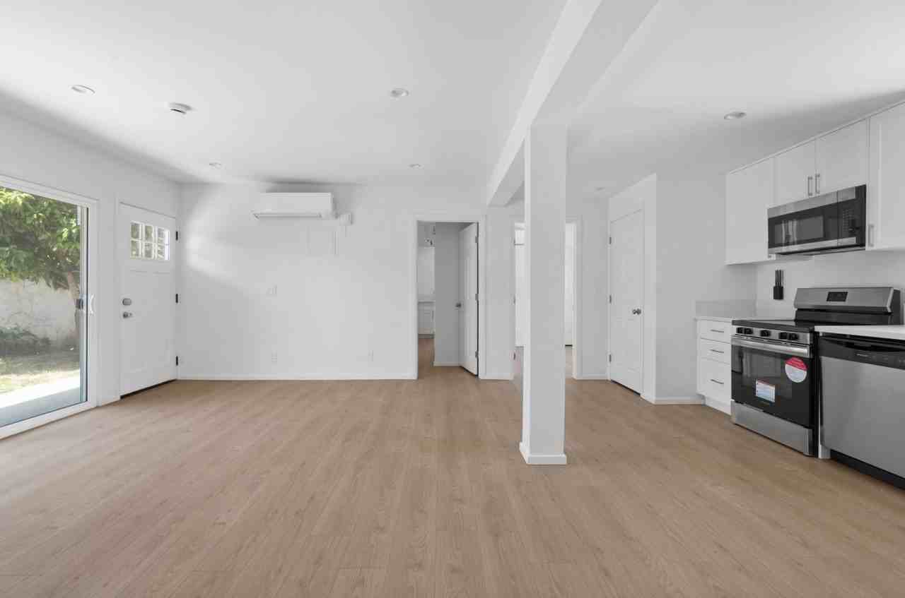 3118 3/4 W 109th St #3-4 - Photo 2 of 19