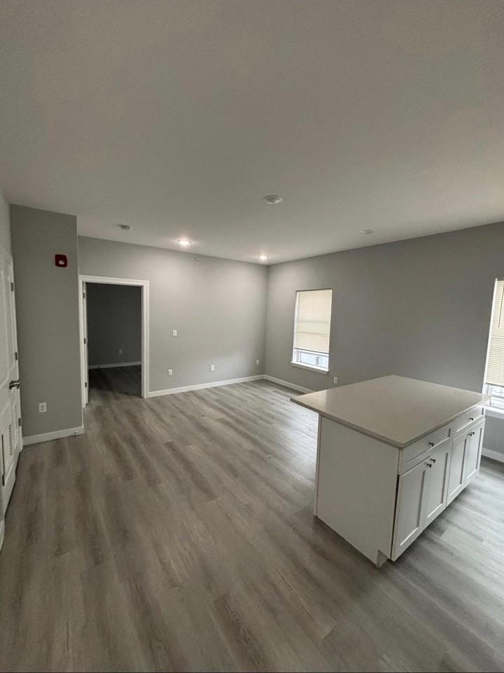 98 12th Ave #304 - Photo 2 of 6