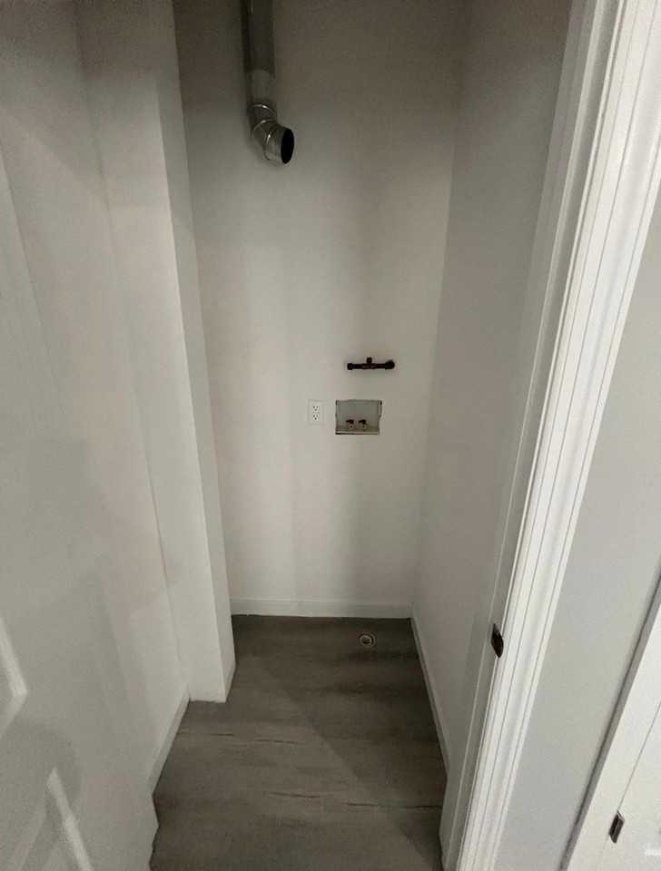 98 12th Ave #304 - Photo 3 of 6