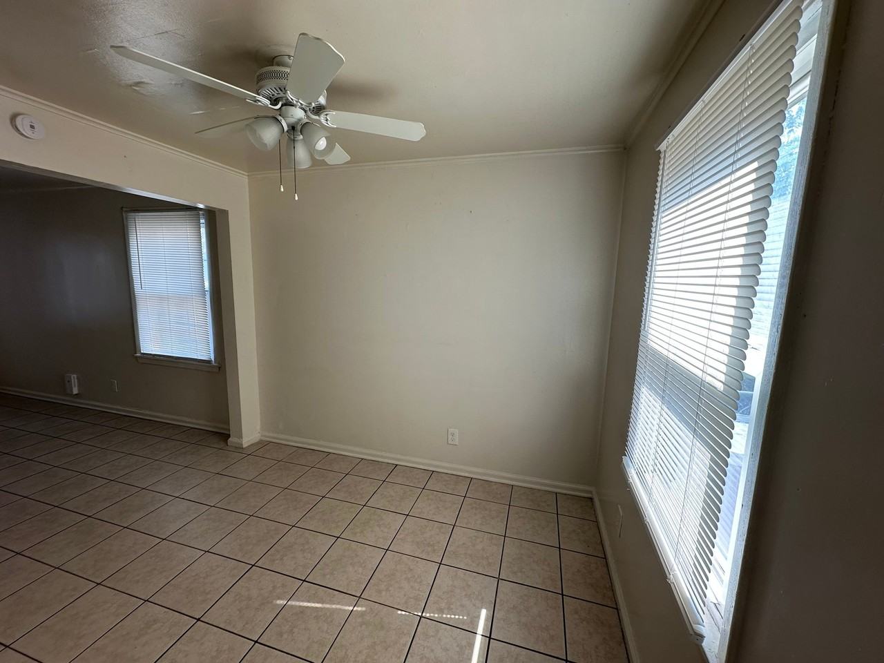 530 Chelsea Ave #530 - Photo 4 of 19