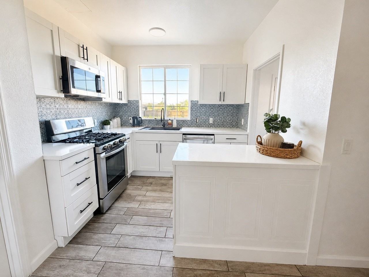 1710 Frienza Ave - Photo 6 of 8