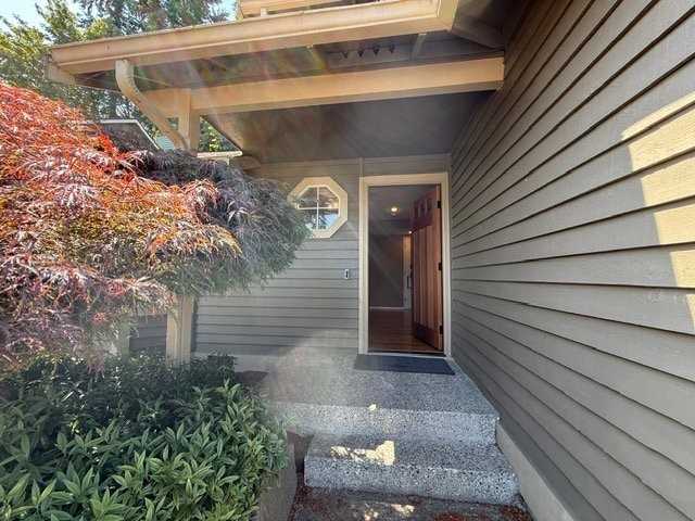 4927 Ne 23rd St - Photo 3 of 30