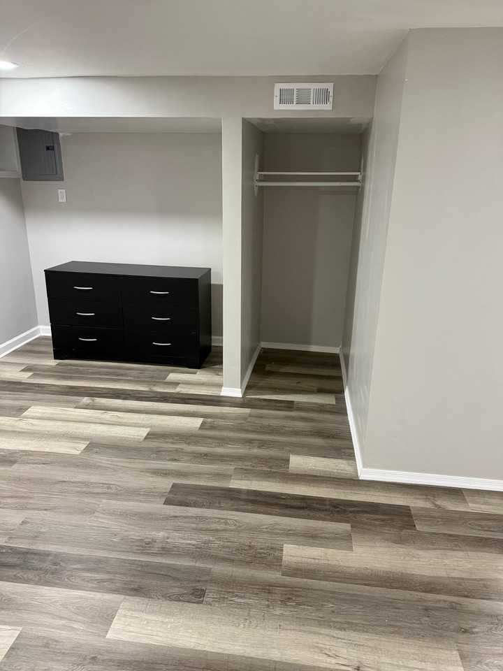 2183 Valley View Dr - Photo 5 of 6