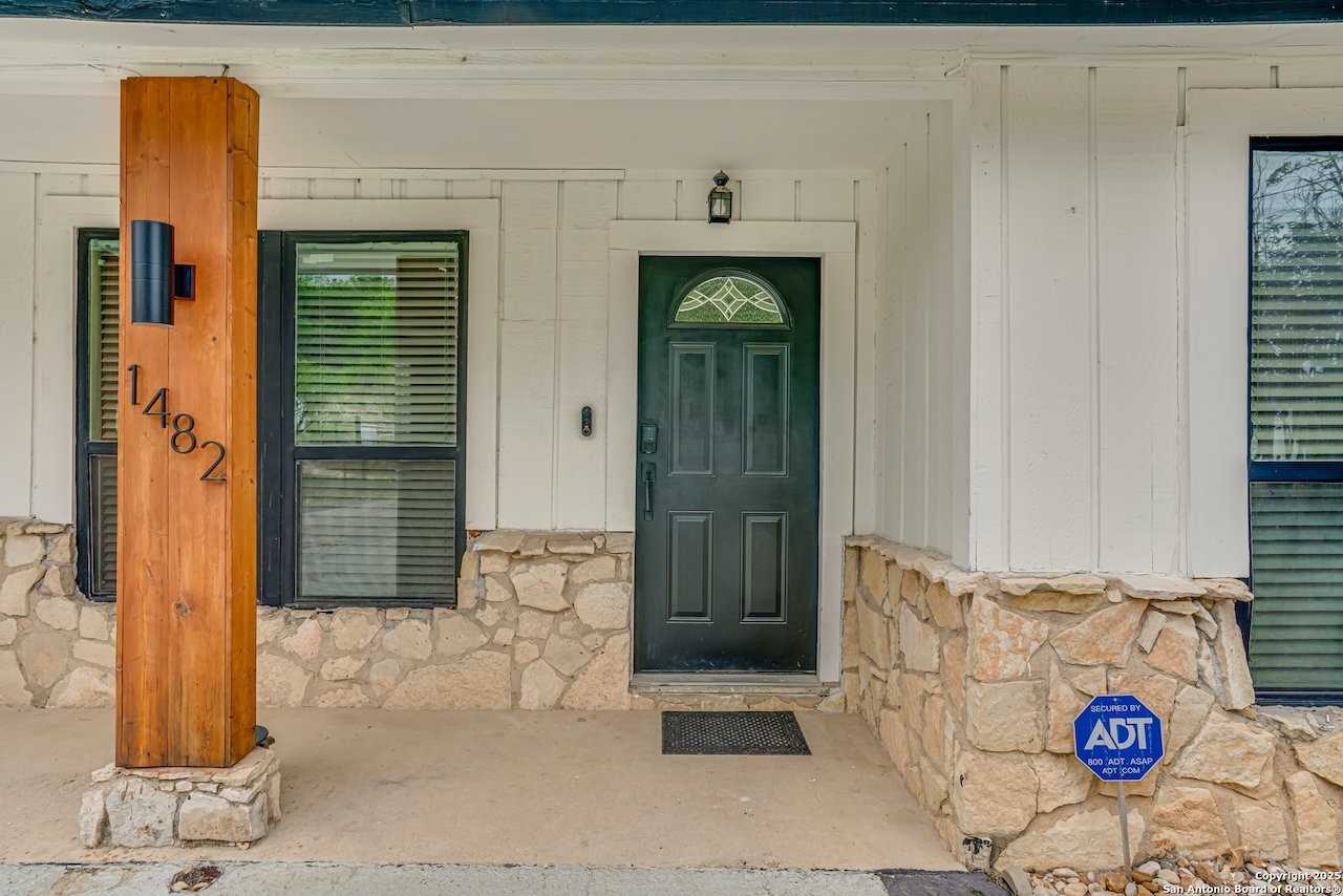1482 Avenue Q - Photo 4 of 17