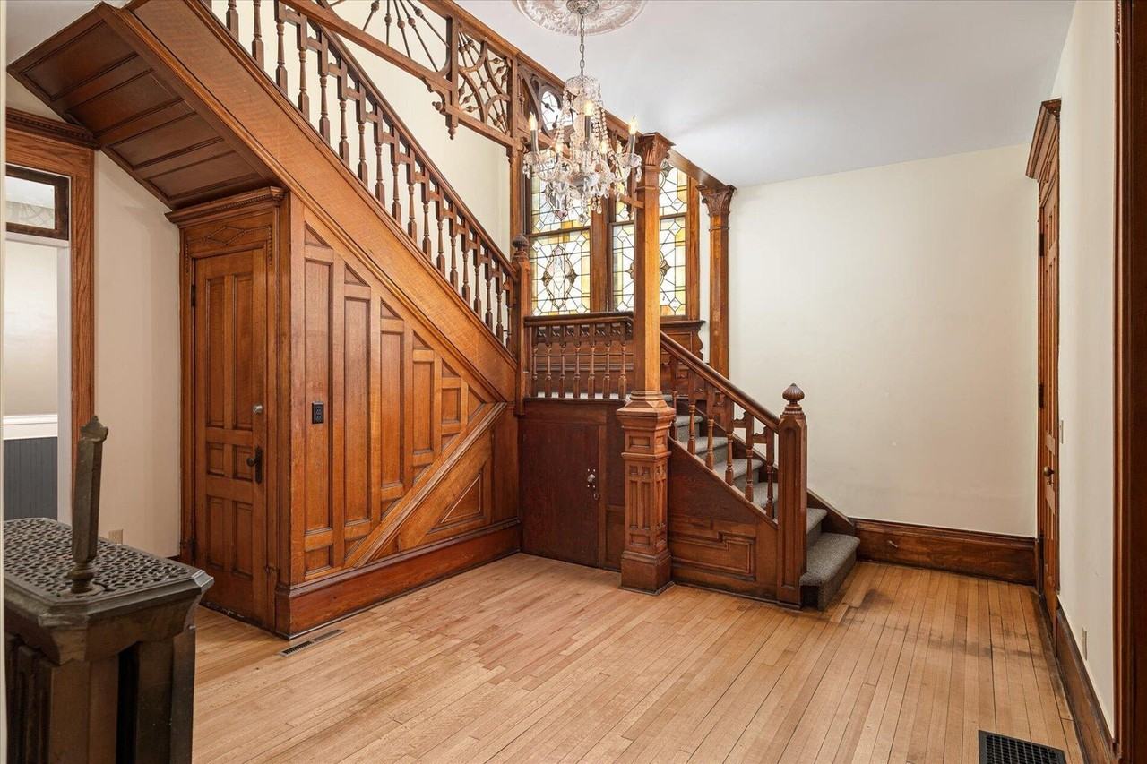 122 10th St S - Photo 2 of 30