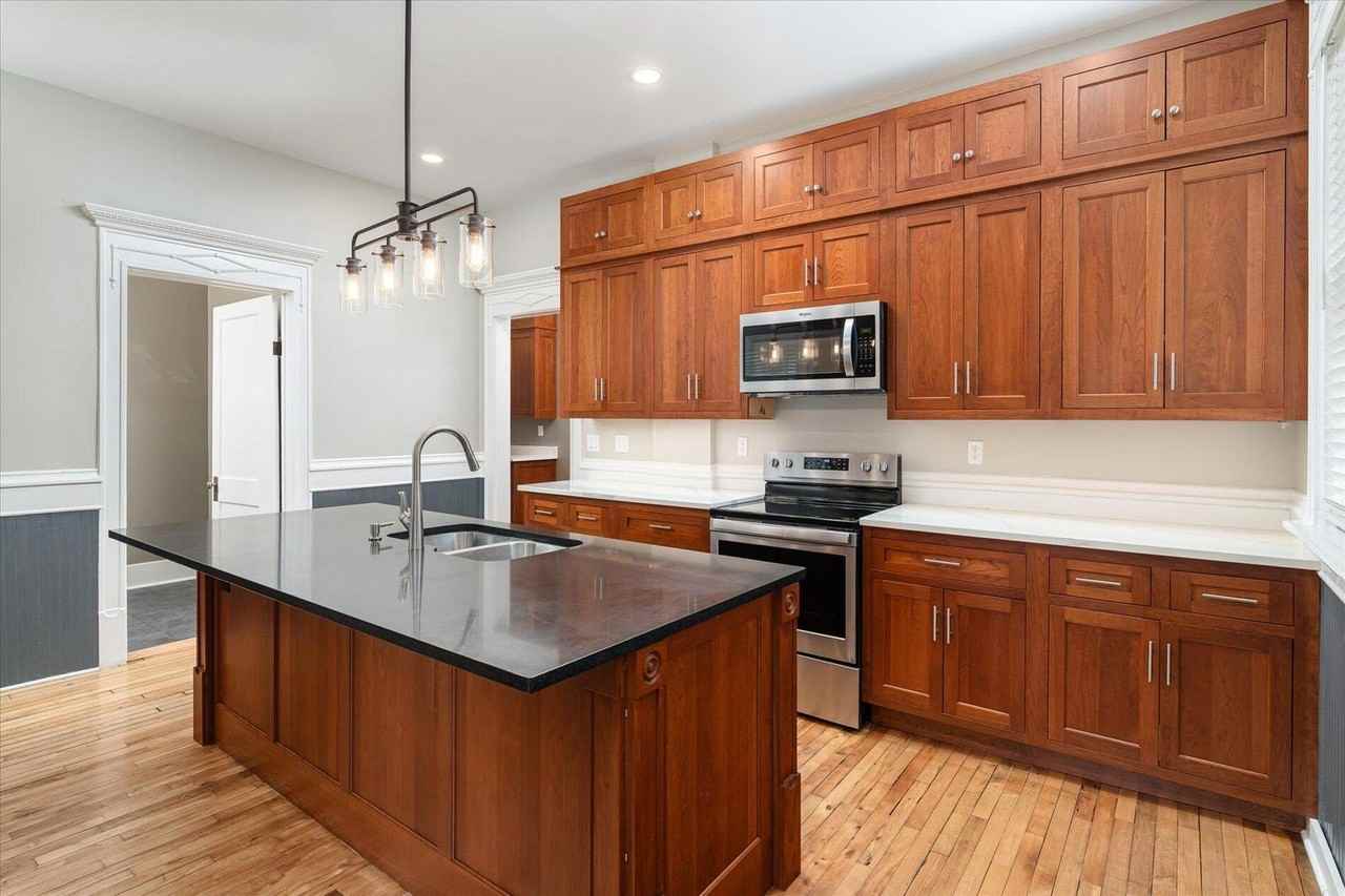 122 10th St S - Photo 4 of 30