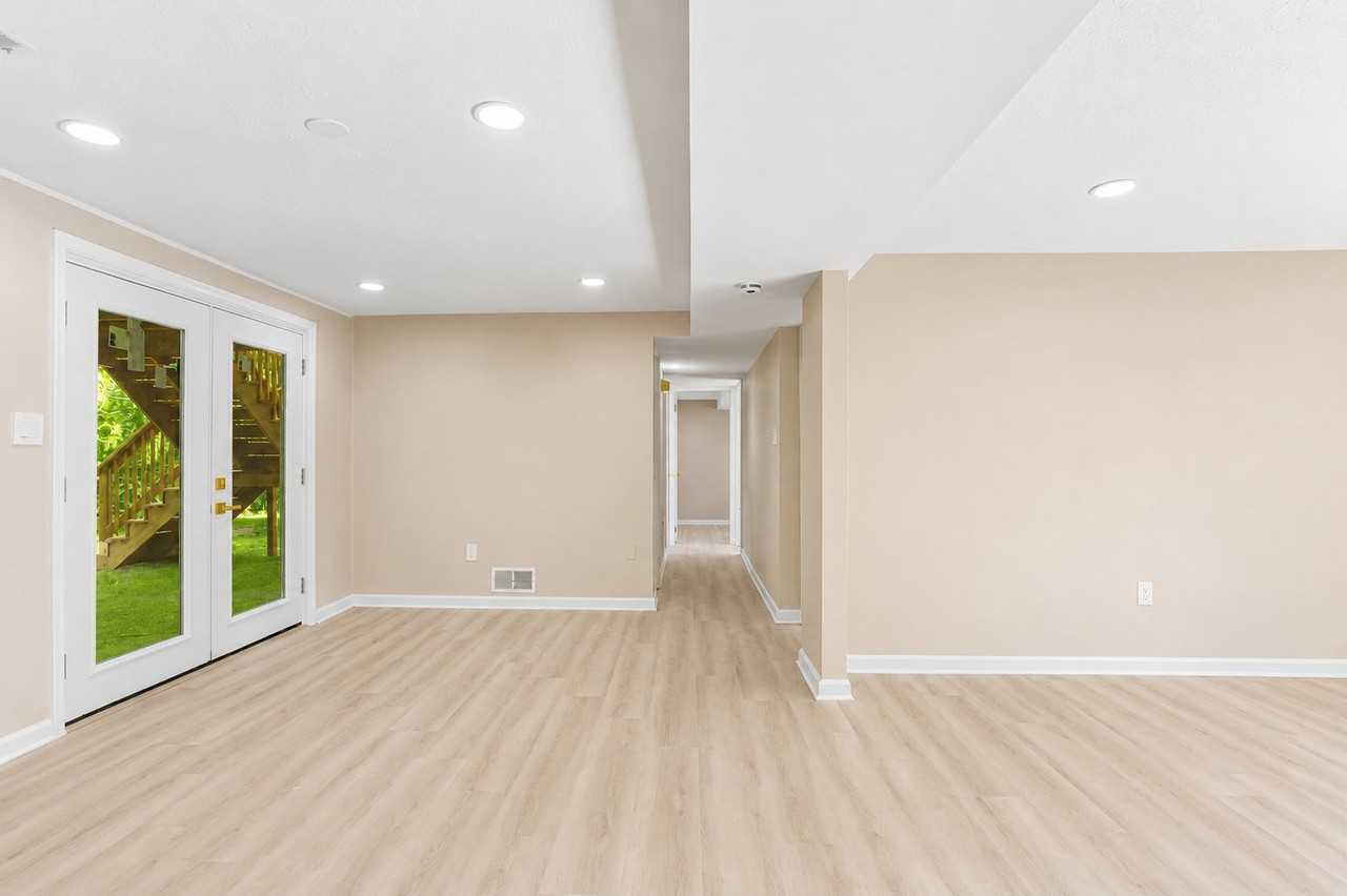 17211 Usher Pl - Photo 3 of 11