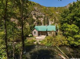 featured image of 300 Ogden Cyn
