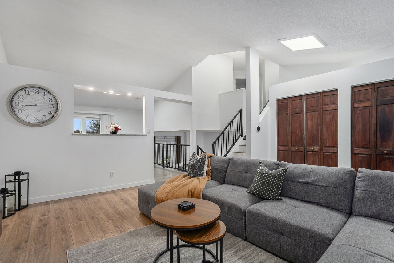 12160 Birch St - Photo 3 of 17