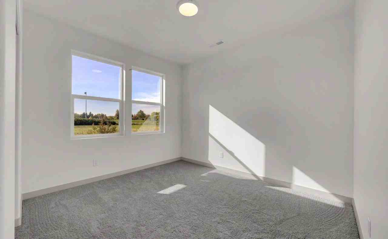 5645 Magnificence Way - Photo 3 of 8