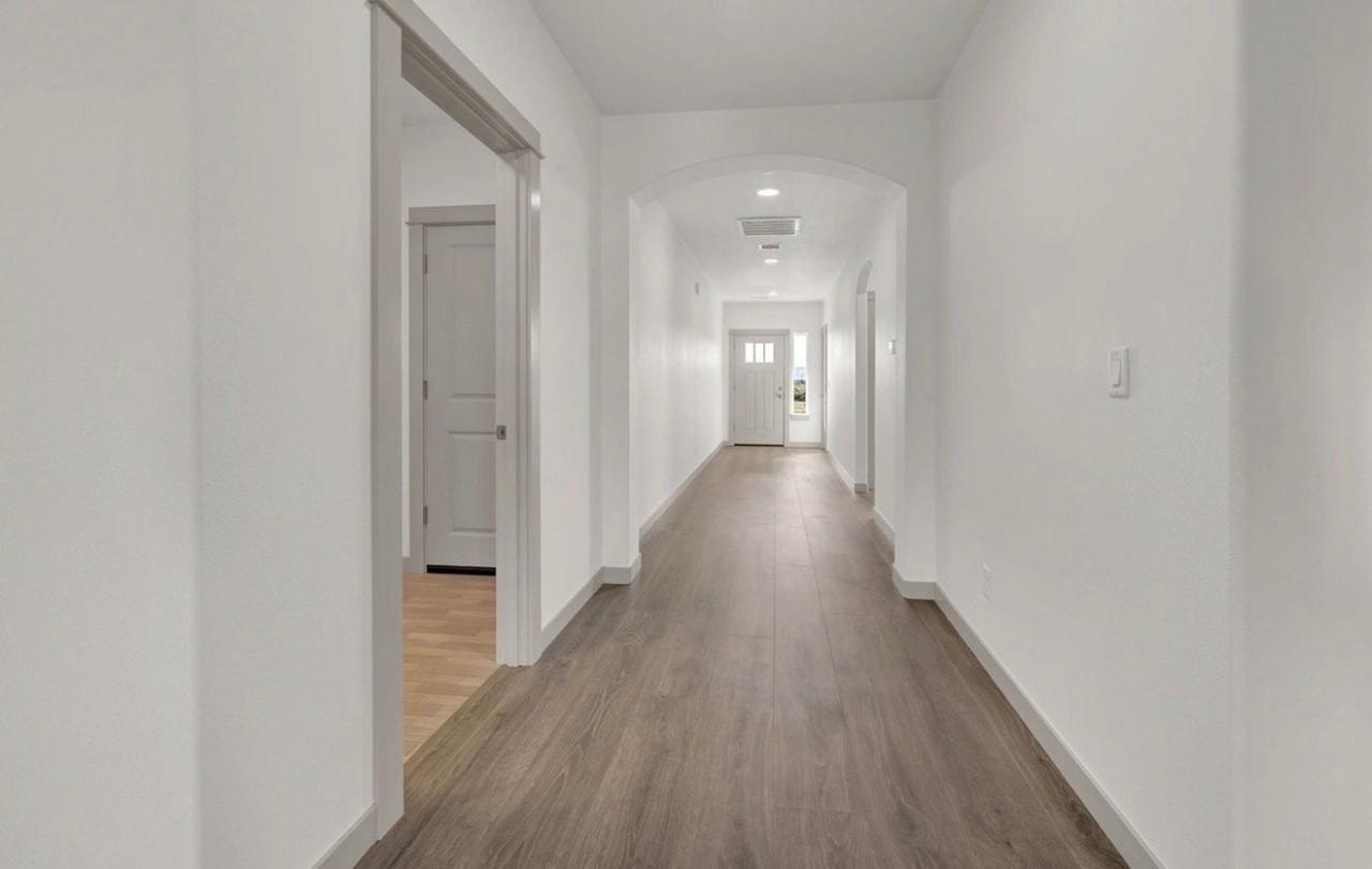5645 Magnificence Way - Photo 4 of 8