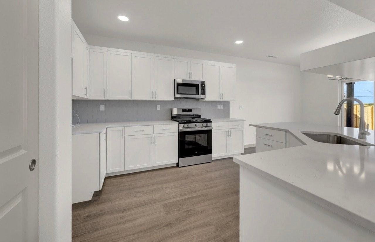 5645 Magnificence Way - Photo 6 of 8
