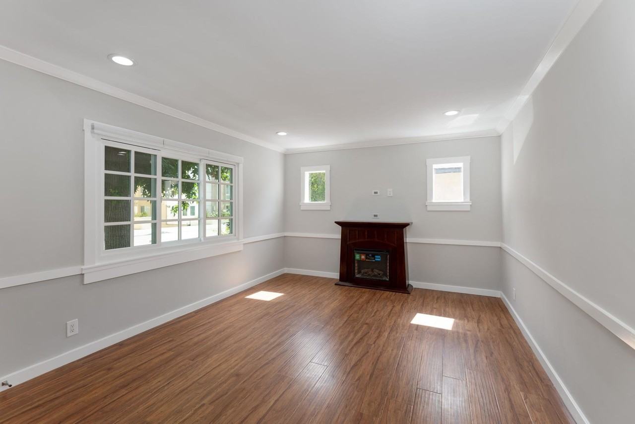 10624 Bloomfield St #B - Photo 3 of 20