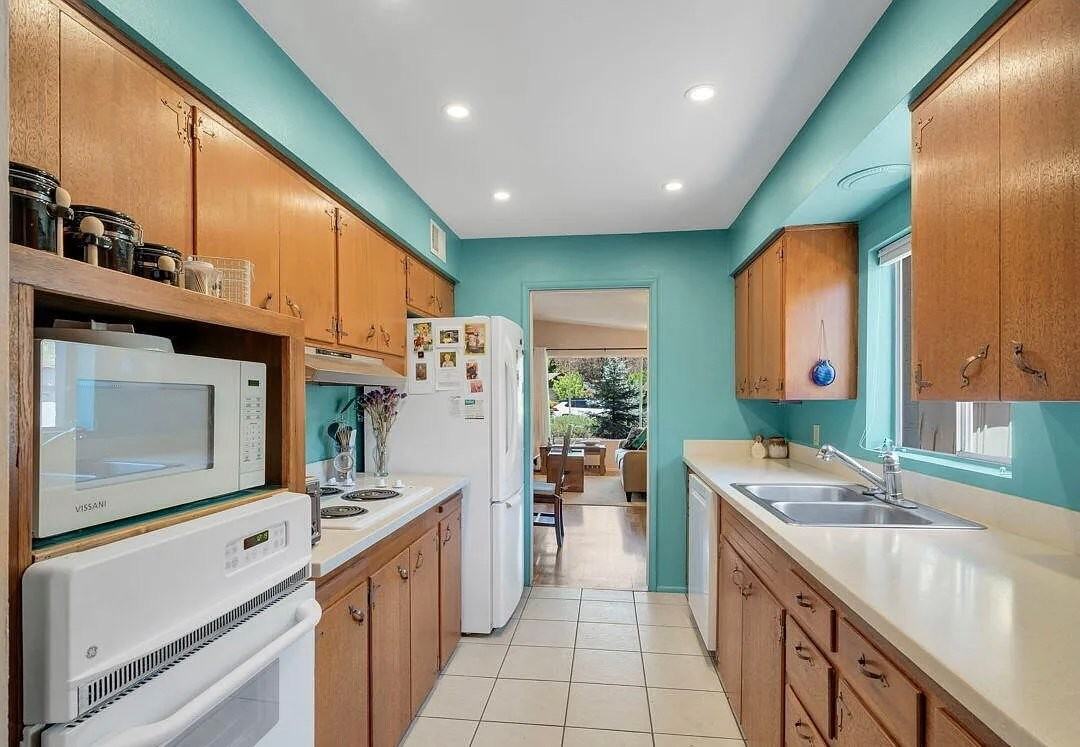 803 W Meade Ln - Photo 5 of 11