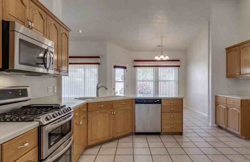 3264 Canyon View Dr - Photo 4 of 8