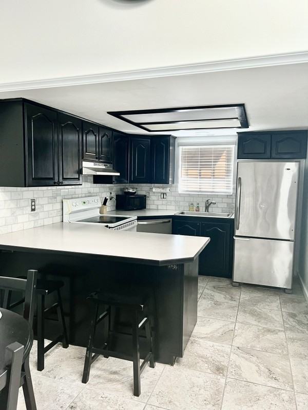 1027 S Freedom Blvd - Photo 3 of 17