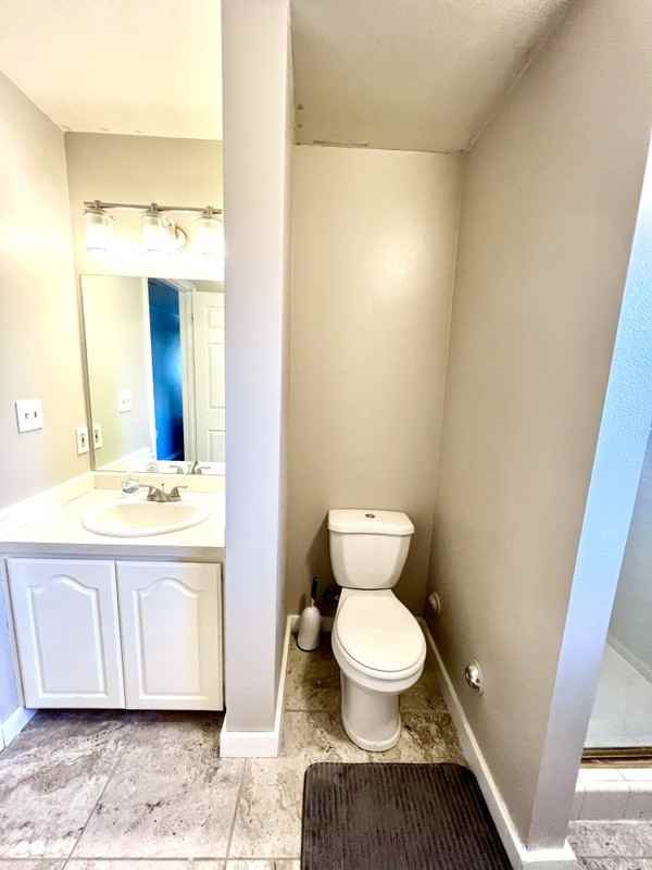 1027 S Freedom Blvd - Photo 7 of 17