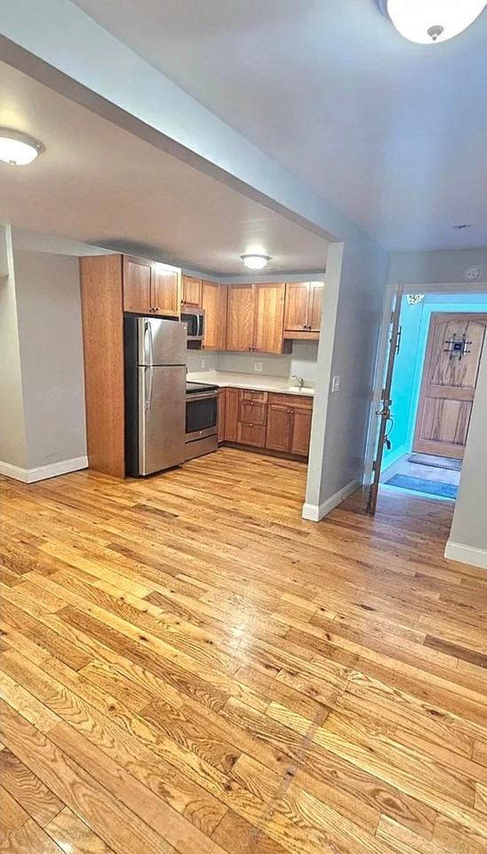 28 E Grand Ave #BB - Photo 2 of 14