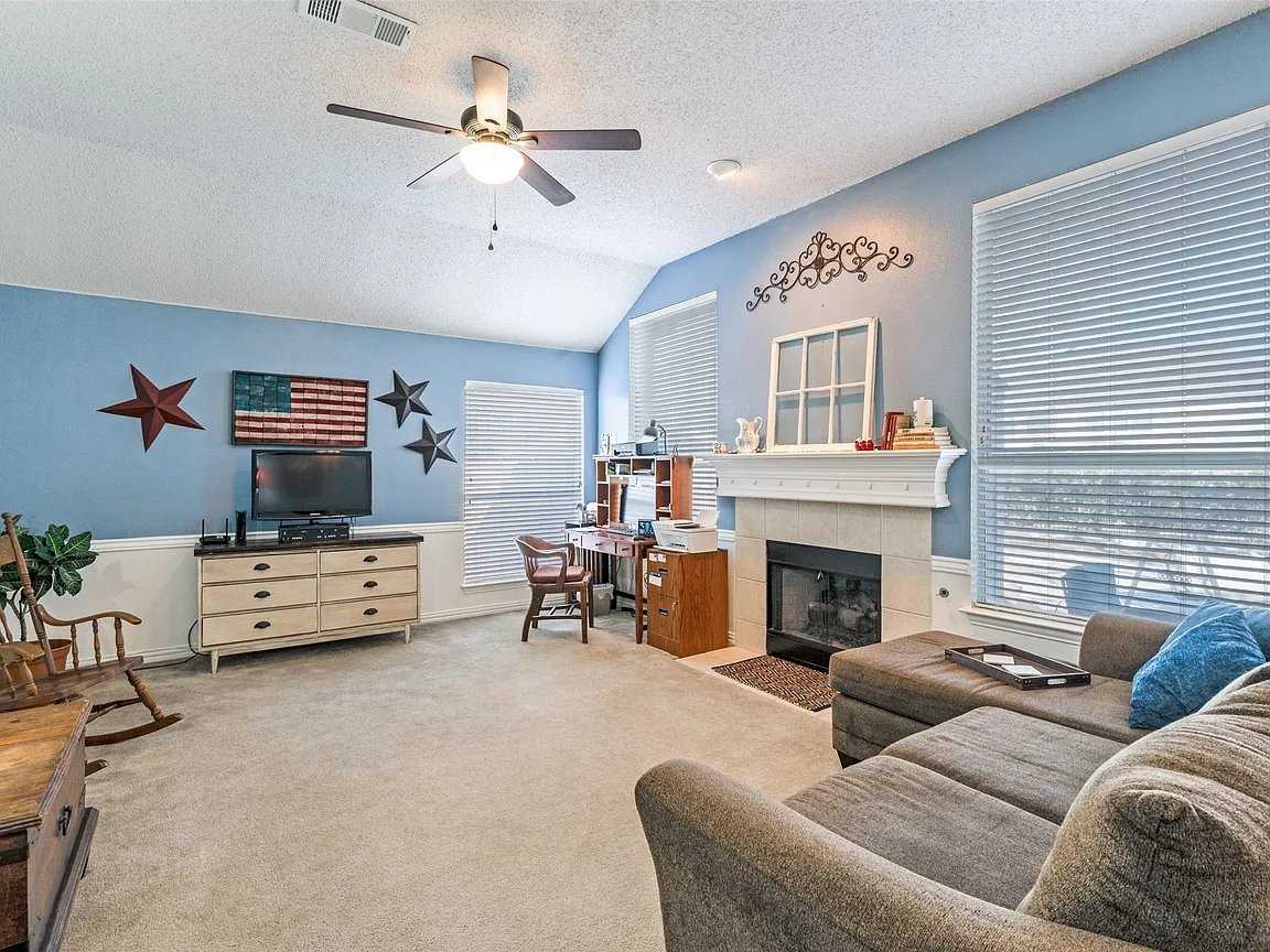 115 Dogwood Trl - Photo 6 of 10