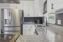 3113 Woodlawn Dr - Photo 1 of 1
