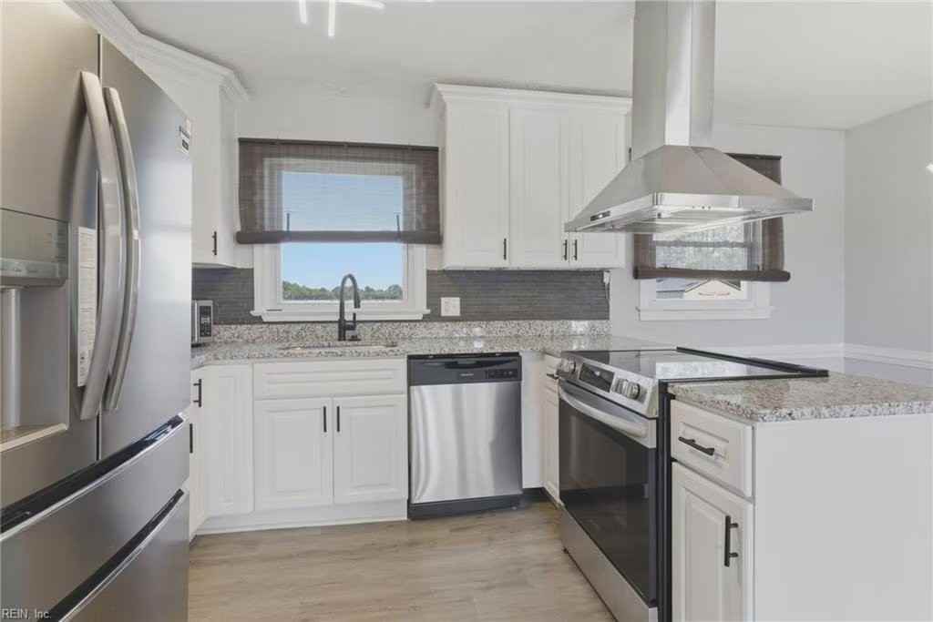 3113 Woodlawn Dr - Photo 3 of 8