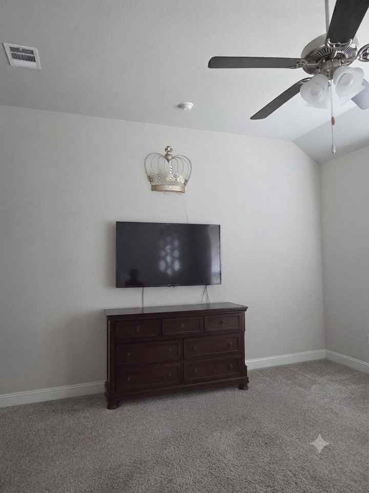 3448 Evergreen Way #1A - Photo 3 of 8