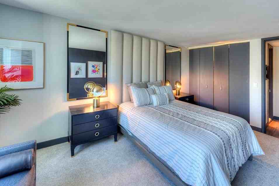 1120 S Michigan Ave - Photo 5 of 15