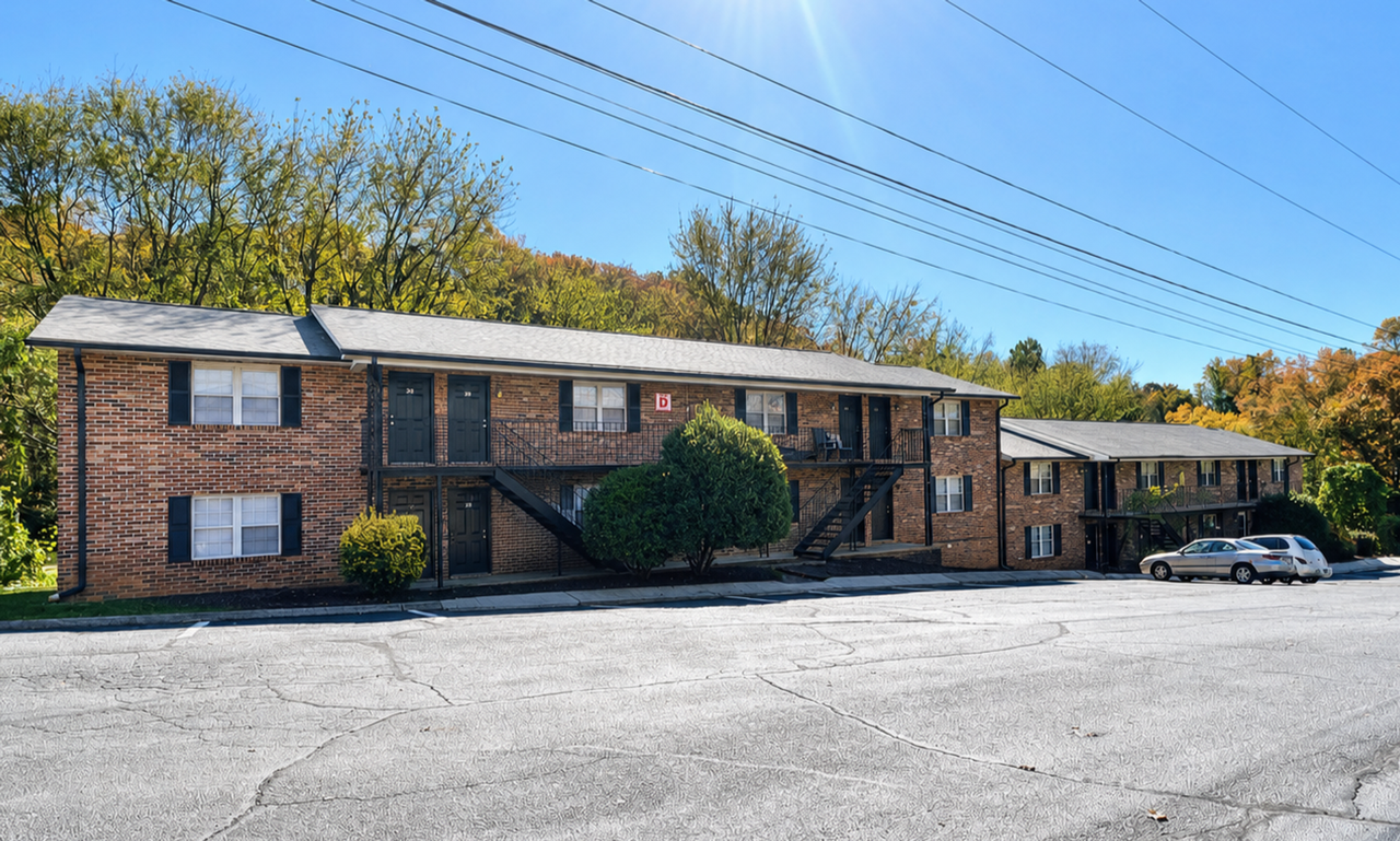 Hickory Hill Apartment Homes - Photo 5 of 21